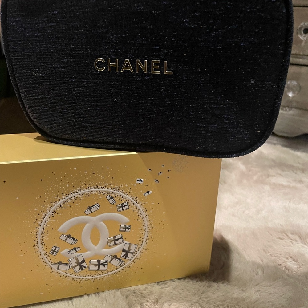Chanel 2023 Holiday Allure Beauty Bag